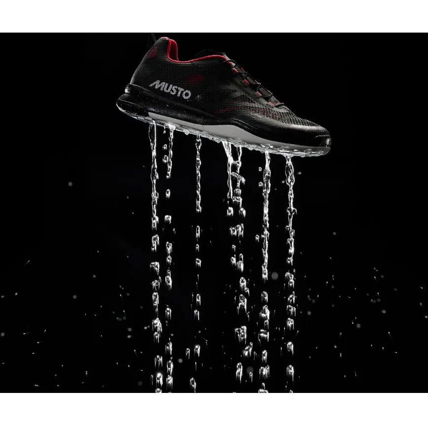 2026 Musto M&auml;nner LPX Pro Trainer 86997 - Black / True Red